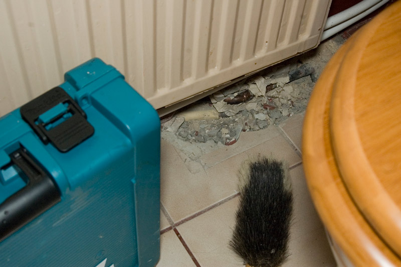 Badezimmer - müßte eh mal erneuert werden... (aber nicht vor Heiligabend!)