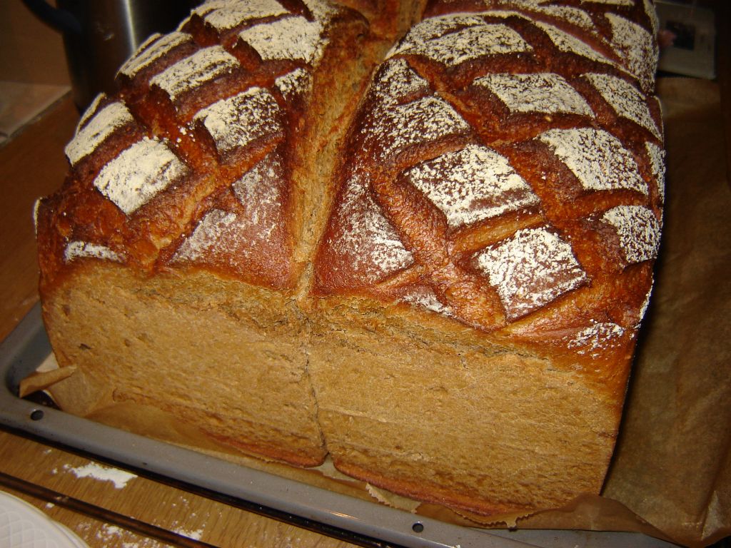 Holzbackrahmenbrot09.jpg