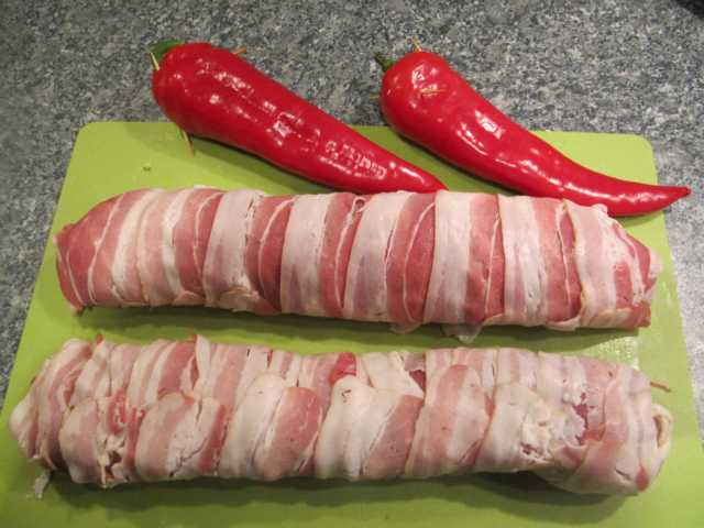 Dabei gab es mit Cheddar gefüllte Spitzpaprika