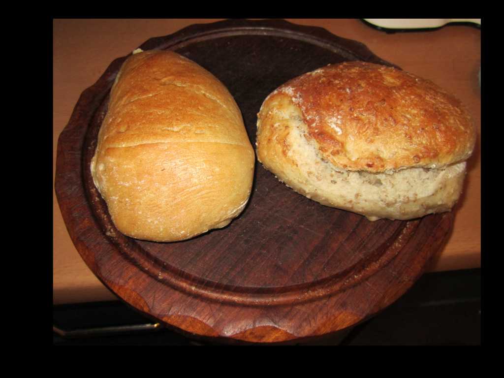 Weizensauerteig Brötchen ganz Web.jpg