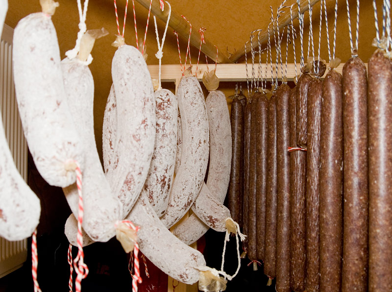 20130314Wildschweinwurst-mit-Pinienkernen---Edelschimmel041re.-Wildschweinwurst,-Wobecker-Art.jpg