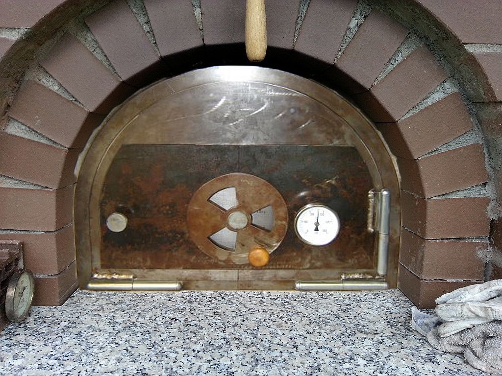 Börnis Ofentür.jpg