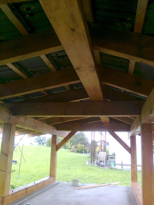 Dachstuhl mit Pfannen.jpg