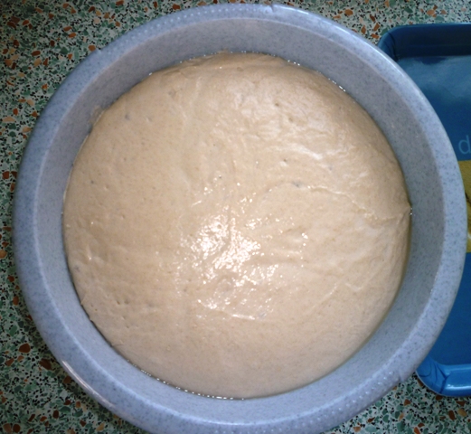 Den Seelenteig mit einem feuchten Tuch abdecken und im Kühlschrank mindestens 10 Stunden ruhen lassen.