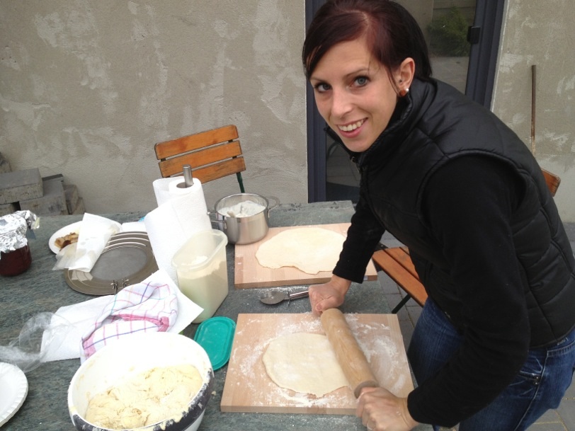 Die Frau beim vorbereiten....