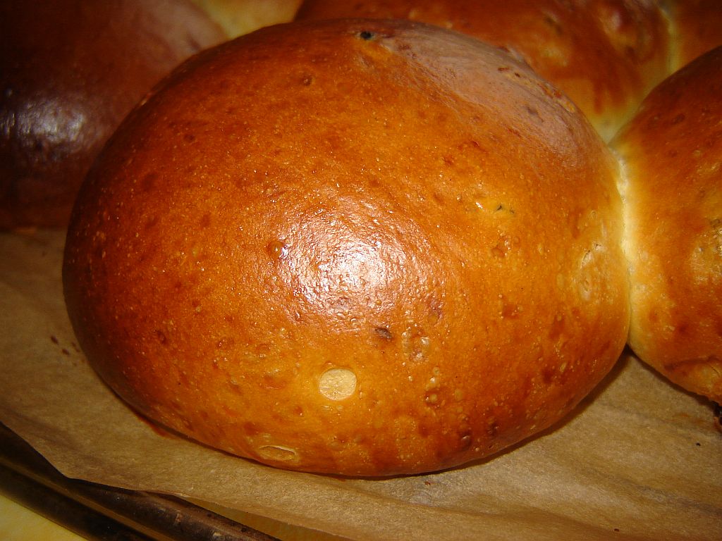 Rosinenbrötchen06.jpg