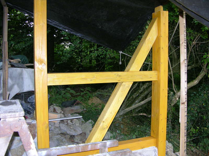 ....und mit erstem Anstrich versehen.