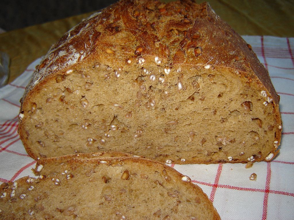 Dinkelsauerteigbrot03.jpg