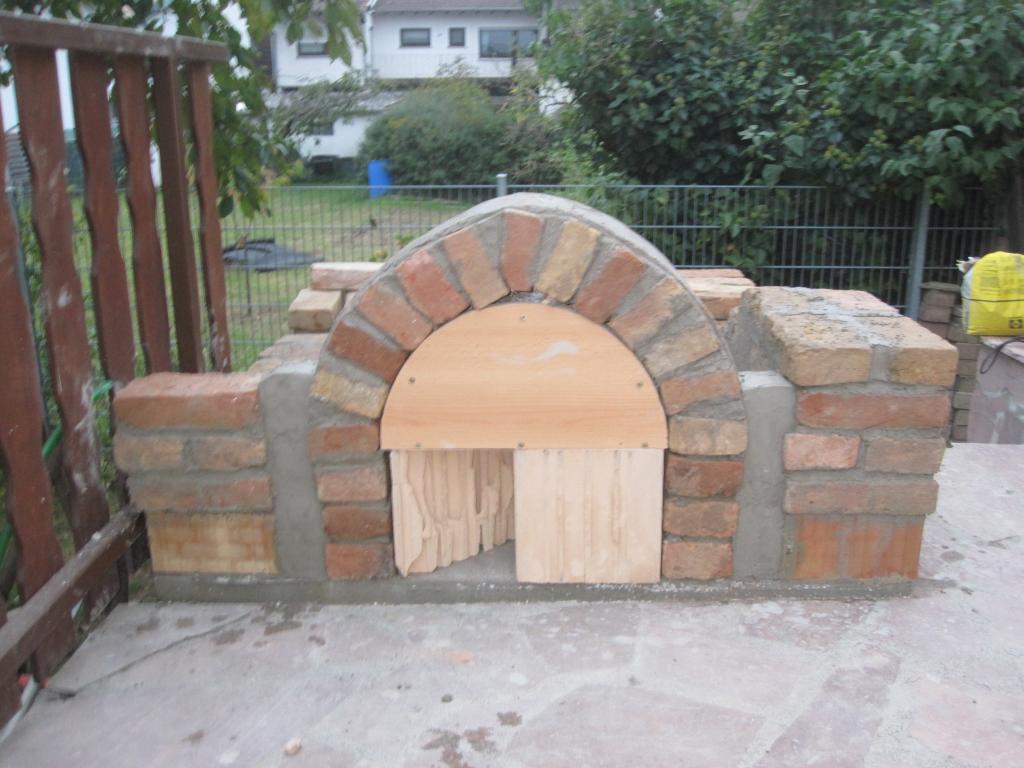 SBO Unterbau Front Ziegelsteine 4 Reihen.jpg