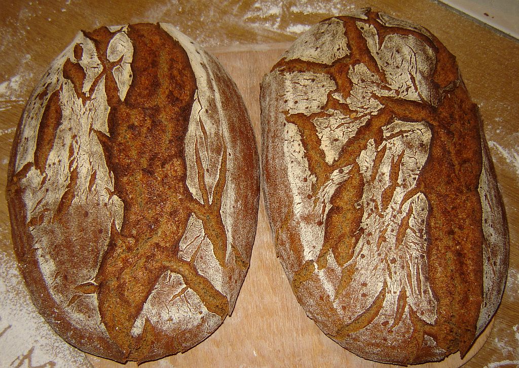 Roggenmischbrot12.jpg