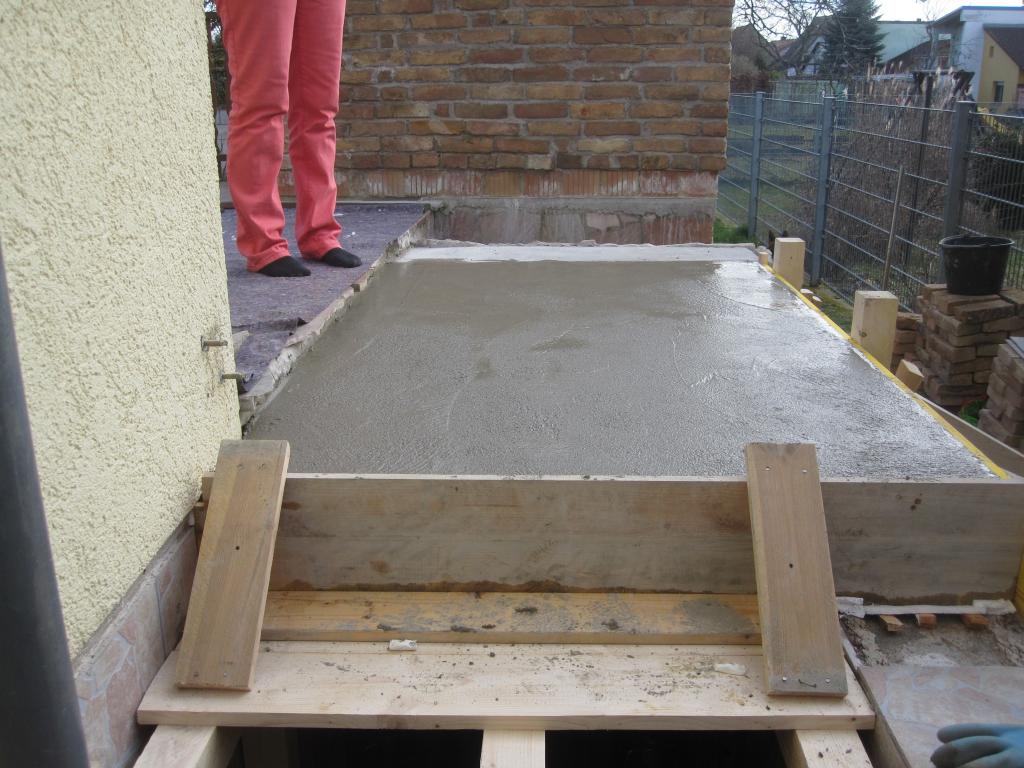 Terassenverlängerung Beton fertig.jpg