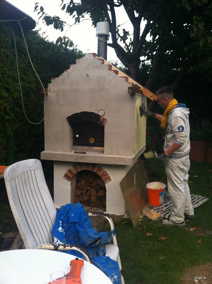 mein sohneman beim verputzen