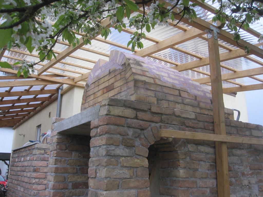 SBO Gewölbe Brennraum Rückseite fast fertig.jpg