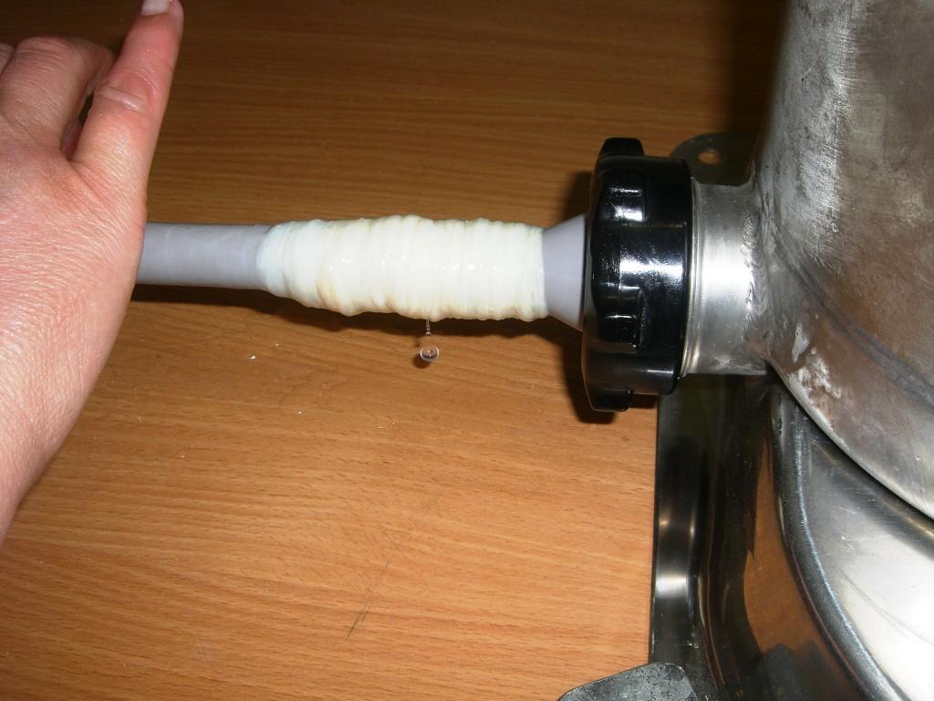 den Fuckelkram erledigt Mausi