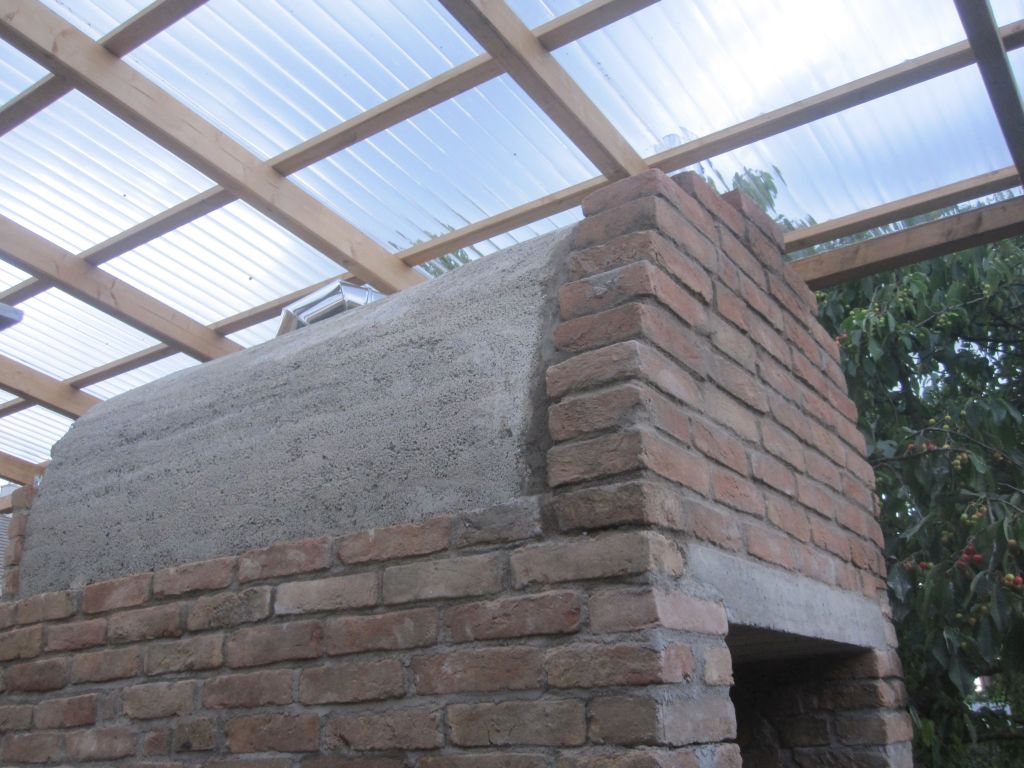 Gewölbe Rückwand Ziegelsteine.jpg