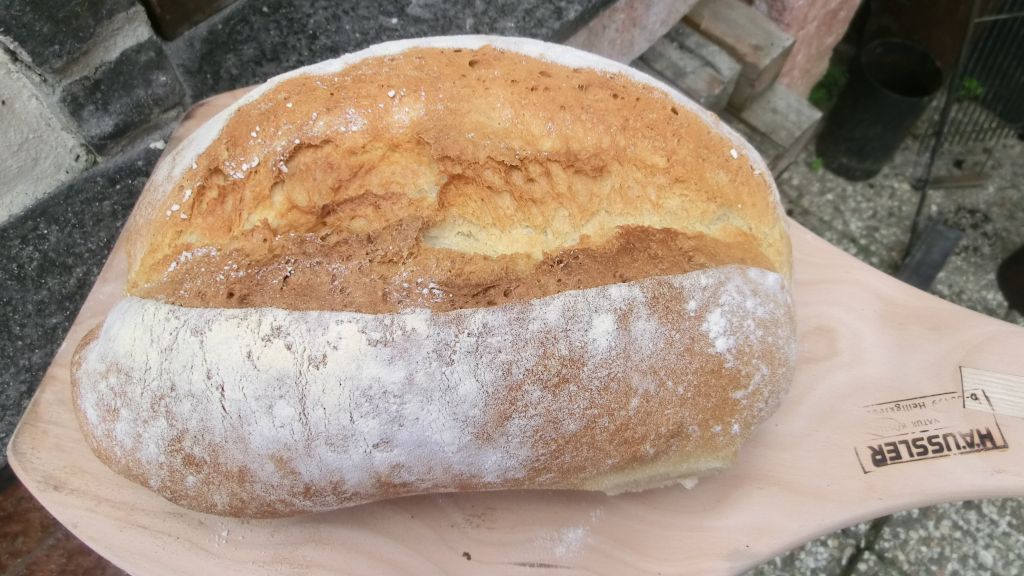 Krustenweißbrot fertig