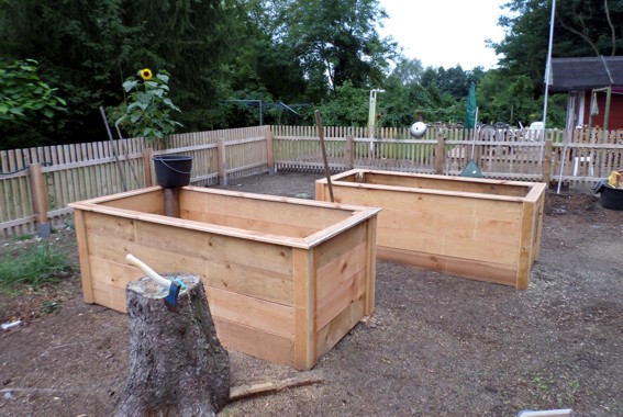 Neuanlage der beiden Hochbeete