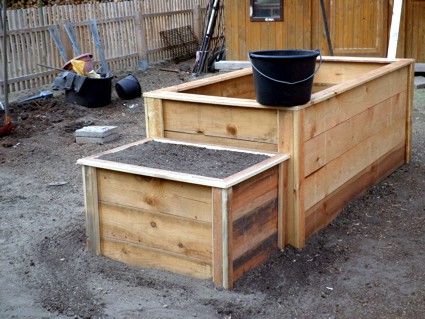 kleines hochbeet.jpg