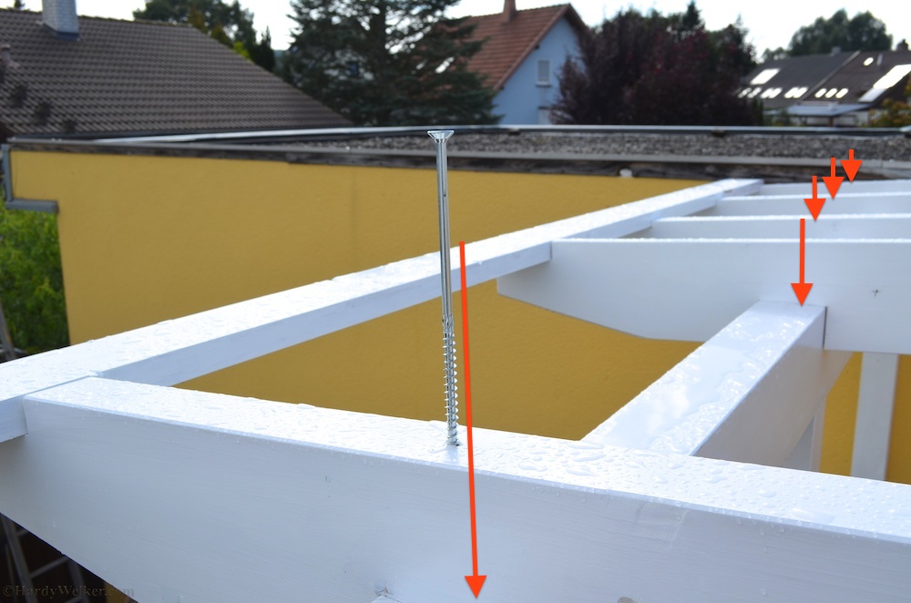 Holzaufbau Terrasse 7.jpg