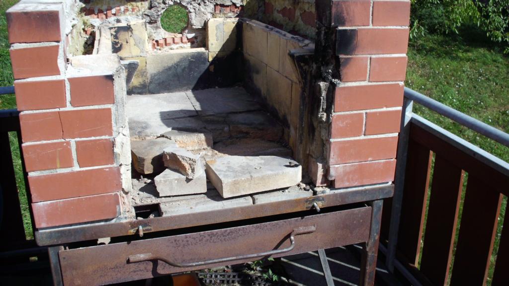 gebrochene Schamottplatten