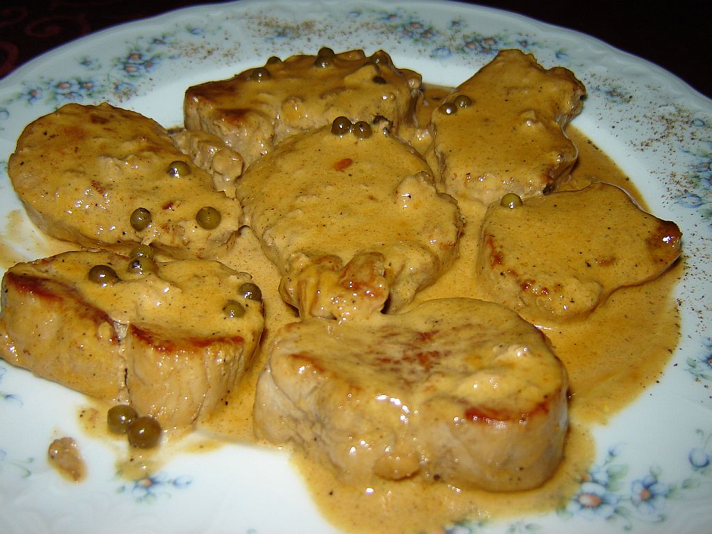 Schweinefilet in Pfefferrahmsauce.jpg