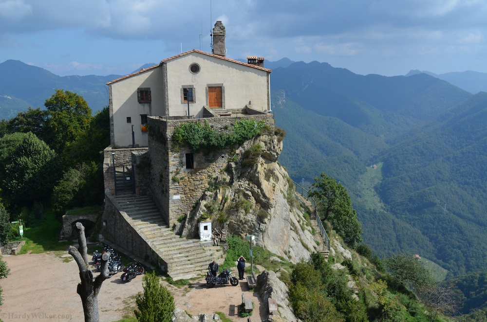 Als hätten wir Geländemotorräder sind meine Kumpels mit mir bis ganz oben hin gefahren. Genial!