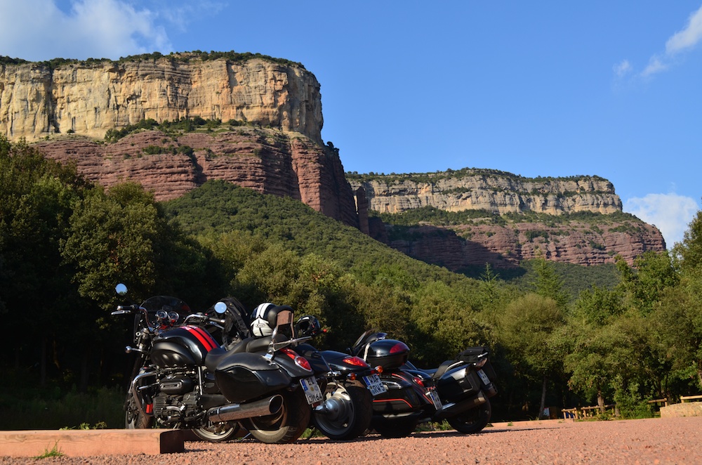 Am Panta de Sau. Auf dem Berg ist ein Dorf mit dem Namen "Tavertet" eine wild-schöne Gegend.