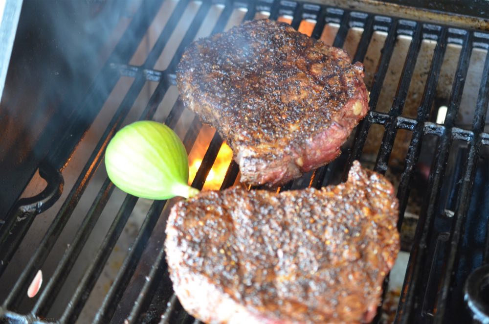 In Gesellschaft auf dem Grill