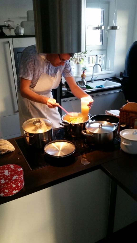 6 Brühe abschöpfen.jpg