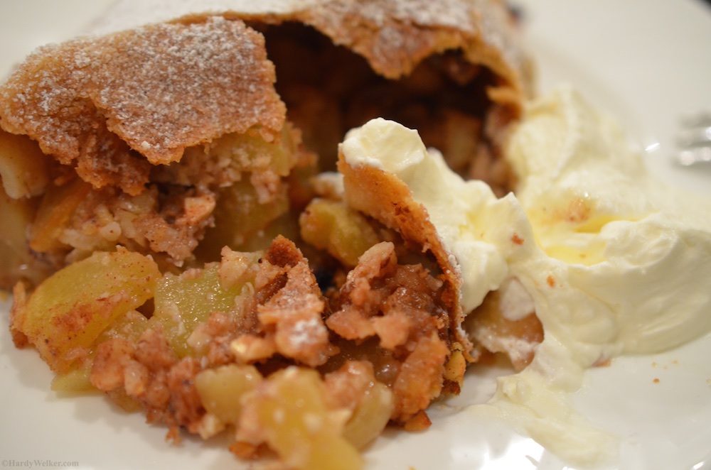 Apfelstrudel Tiroler Art3.jpg