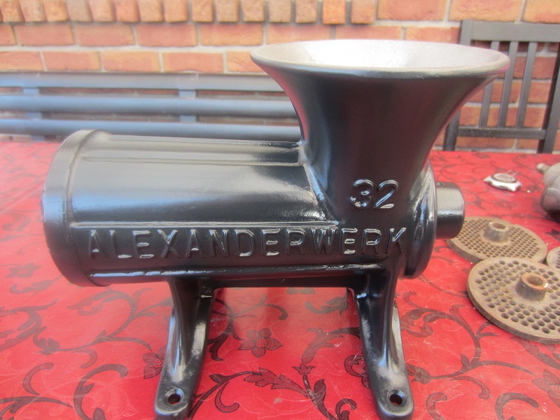 Fleischwolf lackiert.JPG