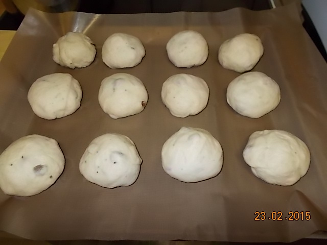 Rosinenbrötchen.JPG