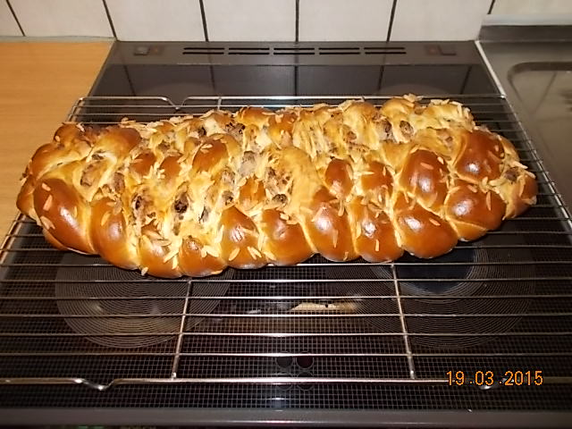OBM 2015 03 gefüllter Zopf-005.JPG