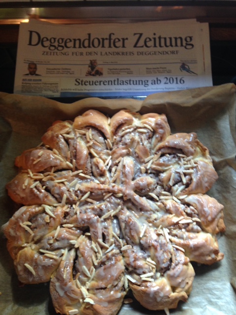 Damit es nicht heißt dass es alte Fotos sind, hier mit Tageszeitung :-)