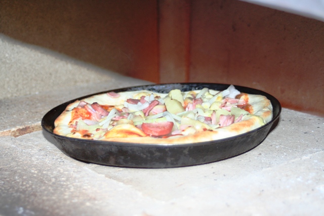 Pizza im Ofen.jpg