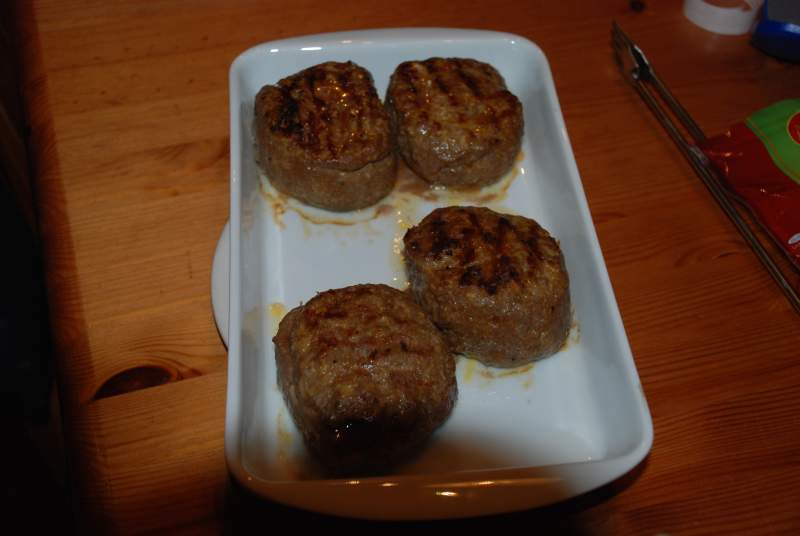 Frikadellen im HB gegart