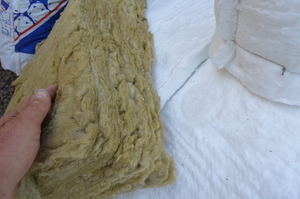 Steinbackofen Insulation 7.jpg