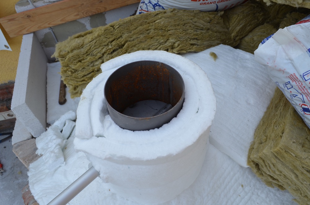 Steinbackofen Insulation 9.jpg