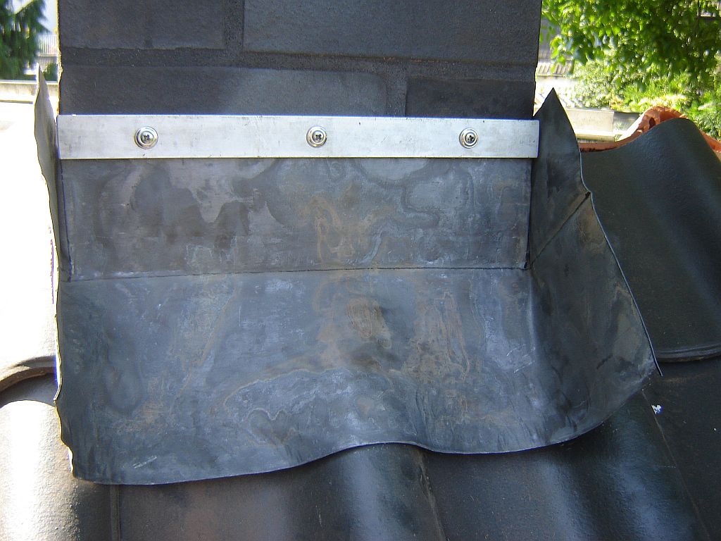 Restarbeiten Steinbackofen 08.jpg