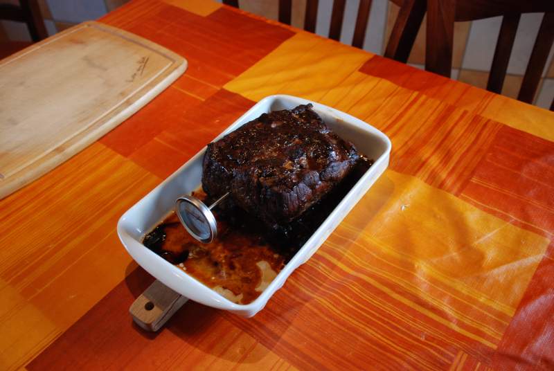 habe das Rostbeef noch 10 min. in Alu-Folie eingepackt.