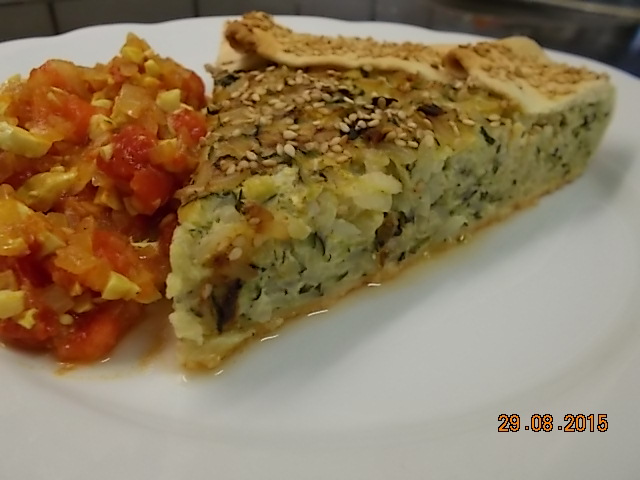 Zucchinikuchen TomatenSalsa-004.JPG