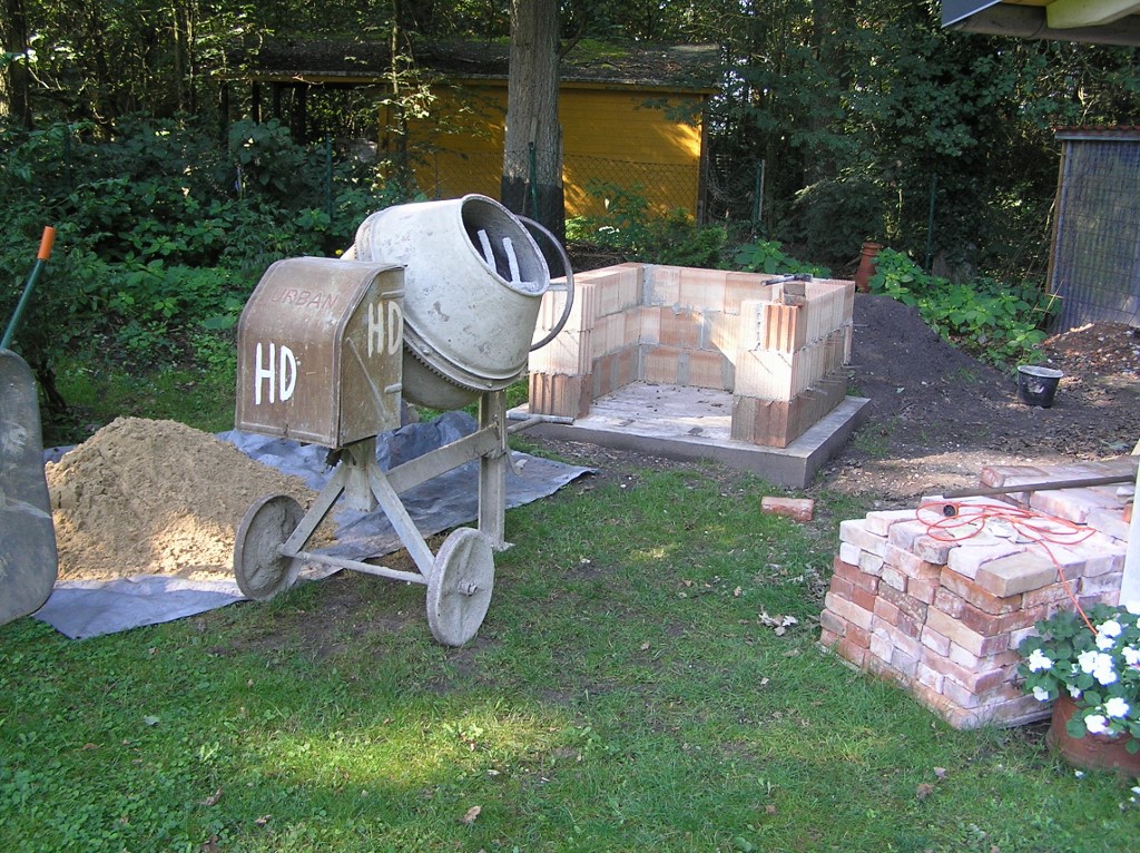 So, es ist soweit, die Klinker werden gemauert