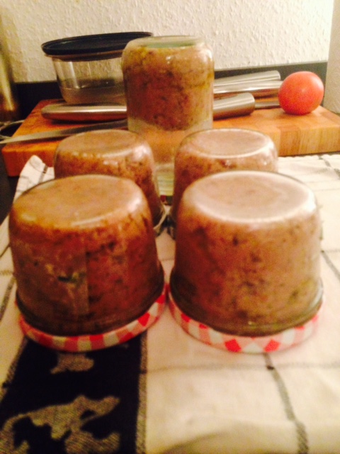 Abkühlen lassen, leider nicht alle Gläser voll geworden