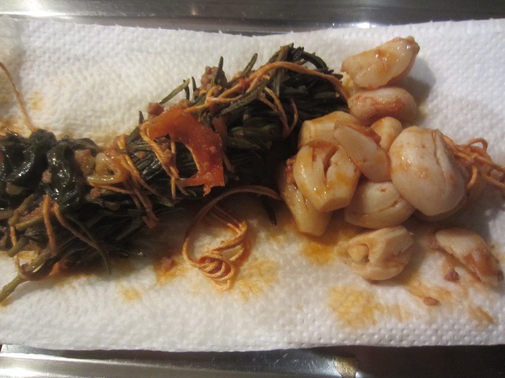 Reste Knoblauchring und Kräuter.JPG