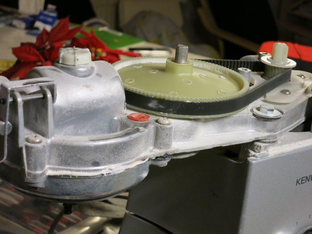 Vorbereitung Zerlegung Kenwood Major Titanium.jpg