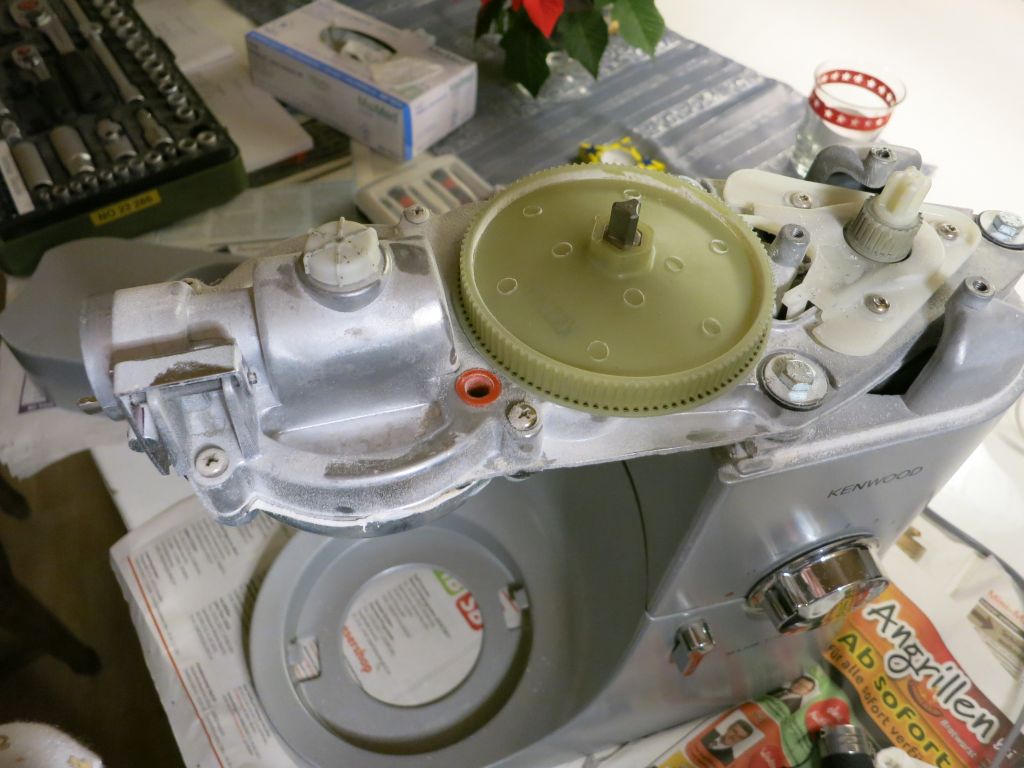 Abschluß der Vorbereitung Zerlegung Kenwood Major Titanium.jpg