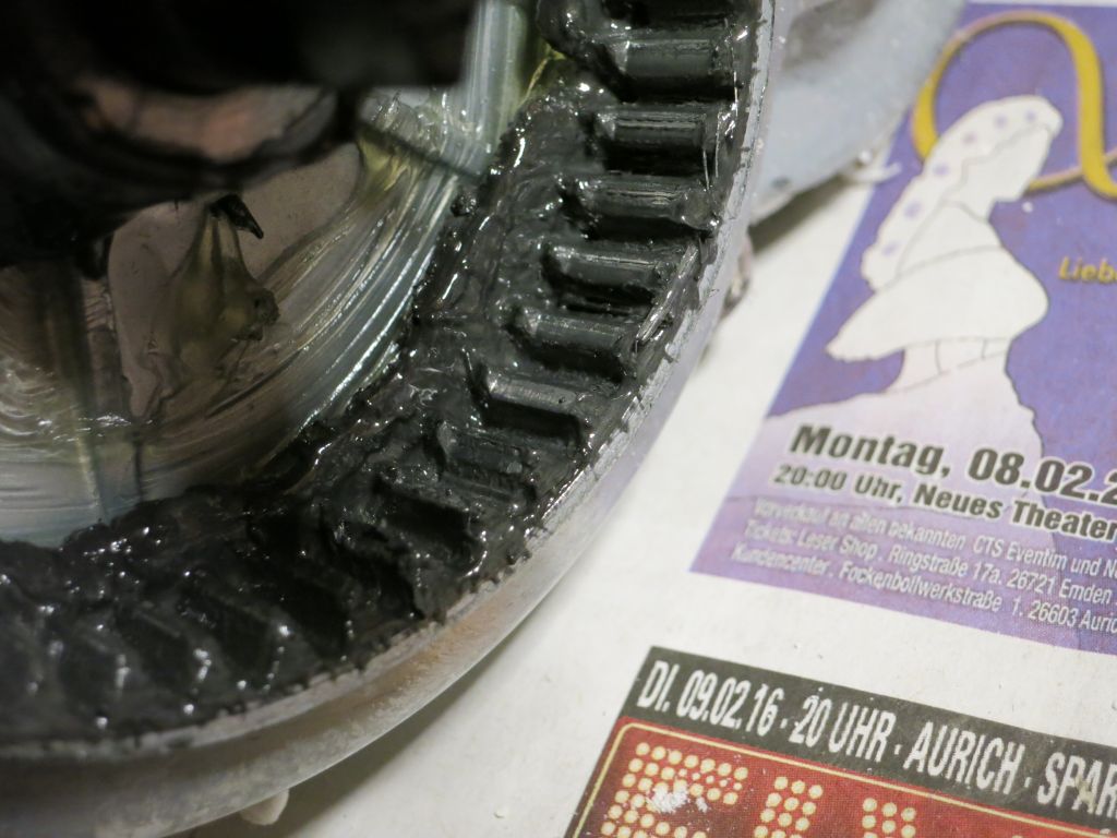 geschliffener Getriebezahn Kenwood Major Titanium 1.jpg