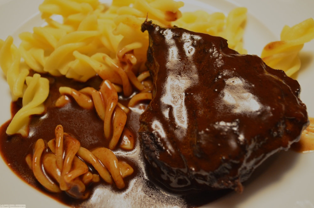 Ochsenbäckchen aus dem Steinbackofen.jpg