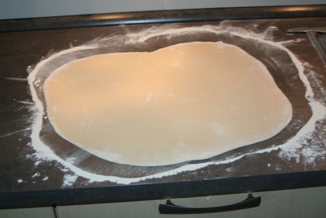 ausgerollt Partybrot2.jpg