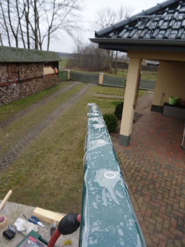 Nietmuttern, darauf wird das Dach geschraubt